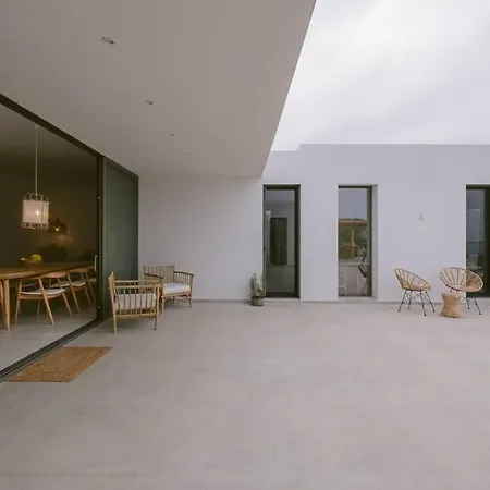 Lemon Hill - Landmark Hosting Villa Finikúnda